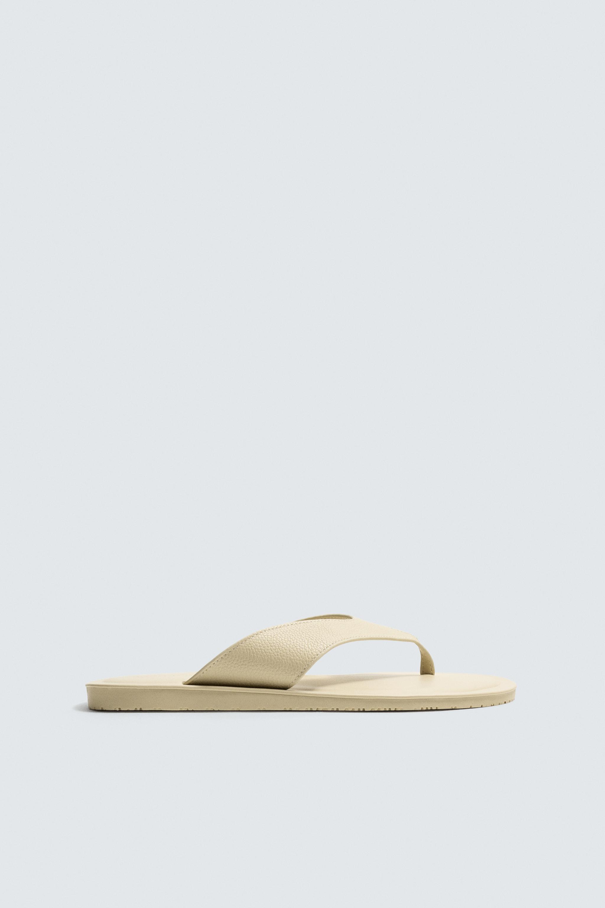 LEATHER STRAPPY SANDALS
